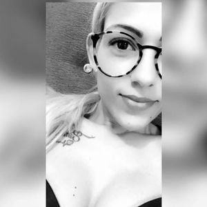 Meet your Posher, Betsabet